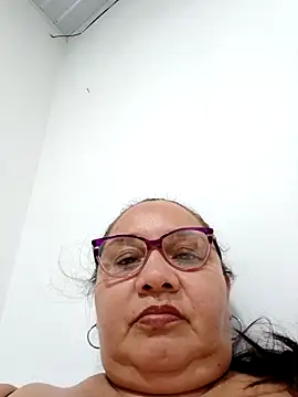 HotXXXgirl 01 online show from November 11, 2025, 12:21 am