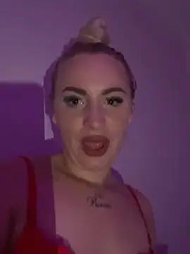 Snapshot of RuxyCatrina chatting on November 9, 2025, 4:33 am RuxyCatrina online show from November 9, 2025, 4:33 am