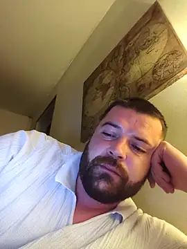 tomluckies online show from November 9, 2025, 5:06 am