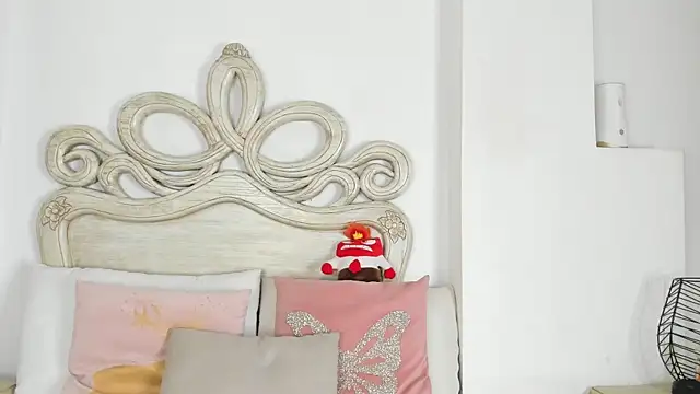 Snapshot of scarlett_smith_3 chatting on February 25, 2026, 3:05 am scarlett smith 3 online show from February 25, 2026, 3:05 am