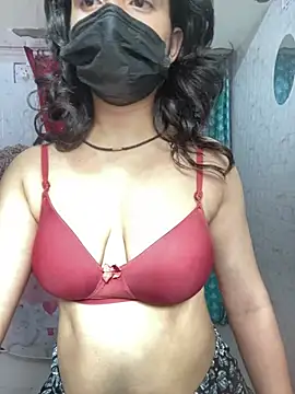 Snapshot of Red_Queen_11 chatting on March 23, 2026, 3:32 am Red Queen 11 online show from March 23, 2026, 3:32 am