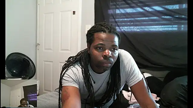 Snapshot of Mr_Sirthedom chatting on May 17, 2026, 2:31 am Mr Sirthedom online show from May 17, 2026, 2:31 am