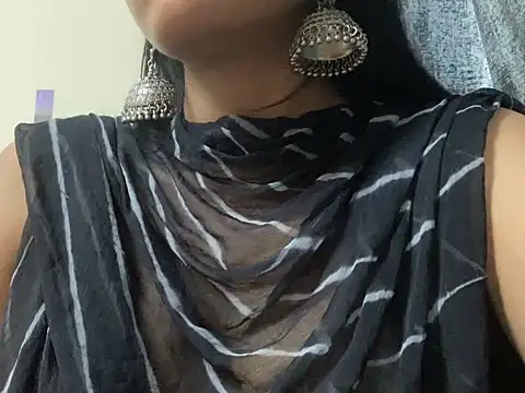 SEXY PRIYA83 online show from June 26, 2026, 7:07 pm