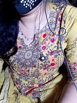 HotGirl23231 online show from May 20, 2026, 6:14 pm