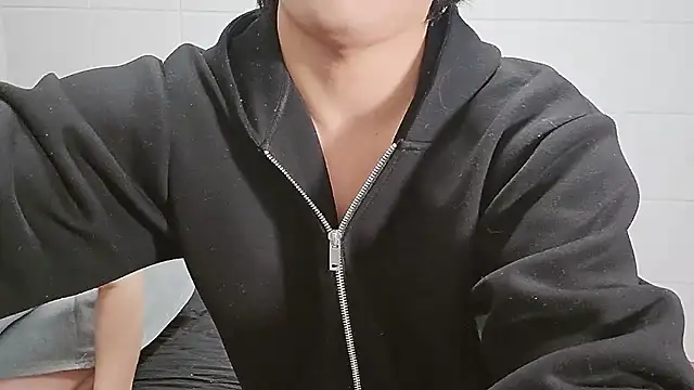 Snapshot of Tomahawk_Katsuki chatting on February 1, 2026, 12:31 am Tomahawk Katsuki online show from February 1, 2026, 12:31 am