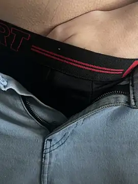 christophecamzzl online show from November 17, 2025, 9:48 am