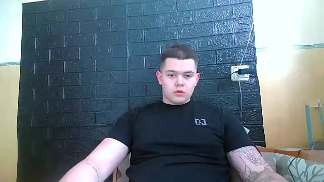 CuteButNaughty  online show from February 15, 2026, 12:58 pm