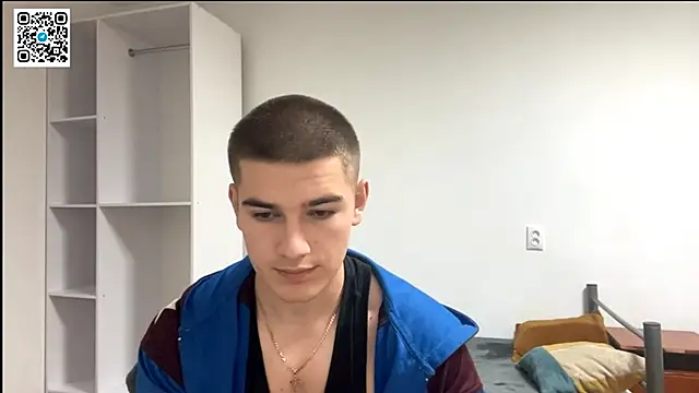 Snapshot of _BarePulse chatting on November 18, 2025, 8:13 pm BarePulse online show from November 18, 2025, 8:13 pm