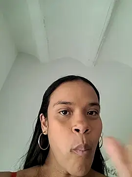 kyliecastell online show from November 12, 2025, 3:34 pm