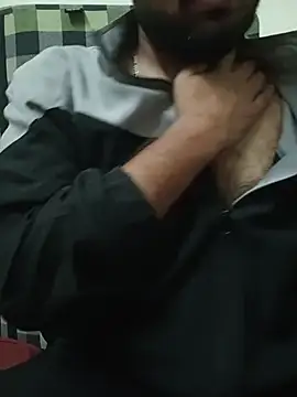 Snapshot of MrToxxic chatting on November 15, 2025, 5:53 pm MrToxxic online show from November 15, 2025, 5:53 pm