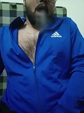 Snapshot of MrToxxic chatting on November 16, 2025, 5:07 pm MrToxxic online show from November 16, 2025, 5:07 pm