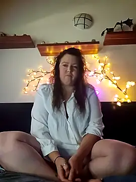 Snapshot of Persephone_CH_off chatting on November 22, 2025, 2:49 pm Persephone CH off online show from November 22, 2025, 2:49 pm