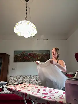 NaughtyAmore online show from November 13, 2025, 2:49 pm