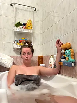 NaughtyAmore online show from November 21, 2025, 9:02 pm