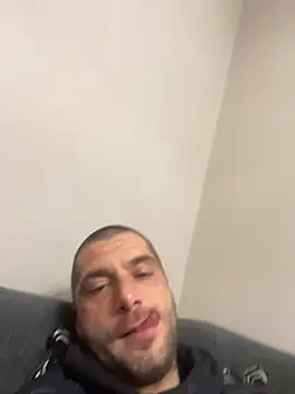 Kinkycouple142 online show from April 11, 2026, 6:34 pm