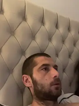 Kinkycouple142 online show from April 18, 2026, 11:16 pm