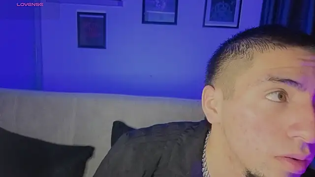 AresMassimoX online show from November 28, 2025, 3:31 am