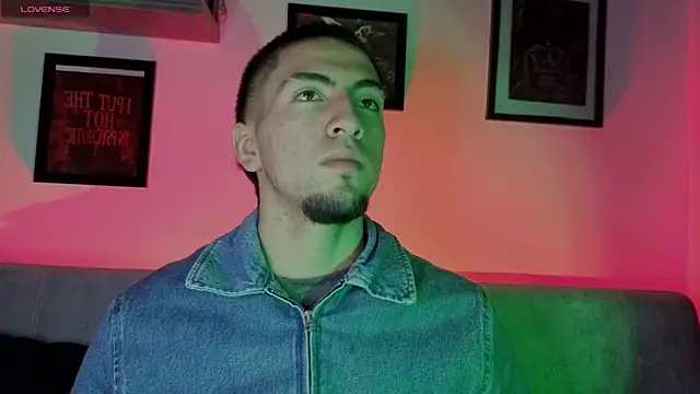 AresMassimoX online show from December 4, 2025, 4:00 am