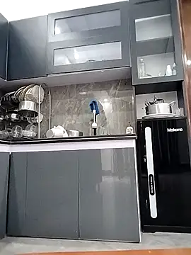   Anna    online show from December 4, 2025, 2:21 am