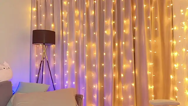 Snapshot of ur_shy_bambi chatting on February 9, 2026, 1:09 am ur shy bambi online show from February 9, 2026, 1:09 am