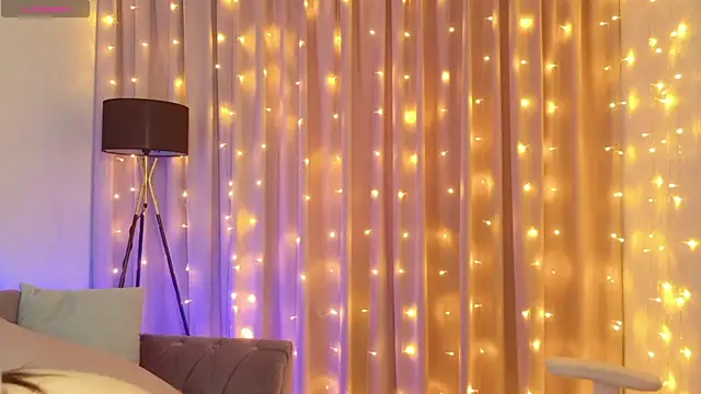 Snapshot of ur_shy_bambi chatting on February 20, 2026, 6:26 am ur shy bambi online show from February 20, 2026, 6:26 am