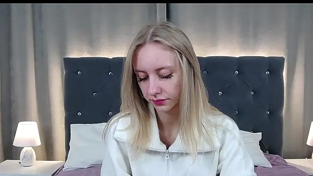 RachaelCute online show from April 24, 2026, 4:15 am