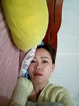 Feeling-hot online show from February 10, 2026, 11:20 pm