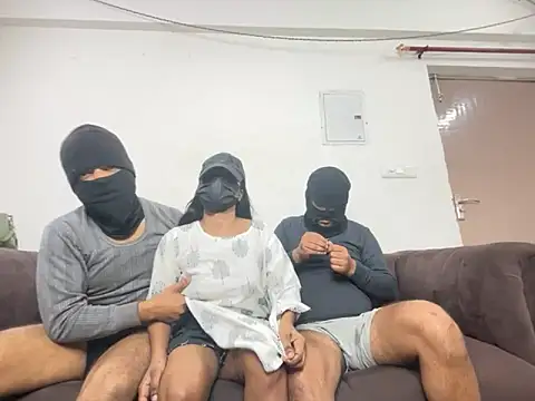 Snapshot of avnikaur chatting on November 15, 2025, 6:44 am avnikaur online show from November 15, 2025, 6:44 am