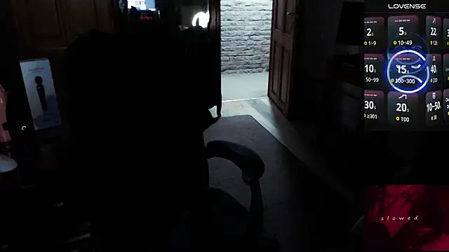 Snapshot of CaramelToy chatting on November 15, 2025, 4:10 am CaramelToy online show from November 15, 2025, 4:10 am