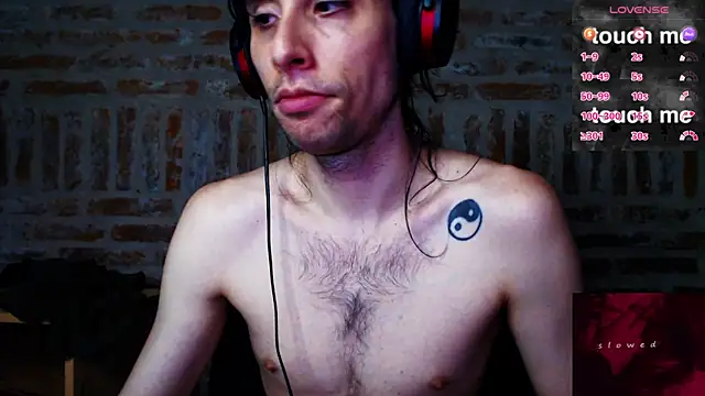 Snapshot of CaramelToy chatting on January 14, 2026, 6:19 am CaramelToy online show from January 14, 2026, 6:19 am