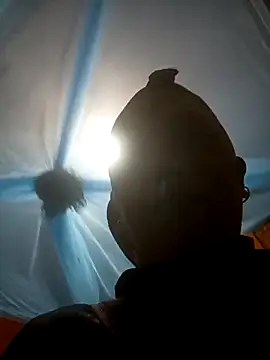 Socola205 online show from November 11, 2025, 4:01 am