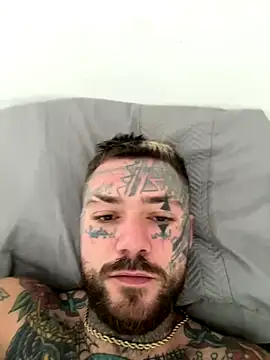 Snapshot of magicmichaell chatting on November 10, 2025, 12:59 pm magicmichaell online show from November 10, 2025, 12:59 pm