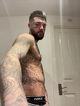 Snapshot of magicmichaell chatting on November 20, 2025, 8:30 pm magicmichaell online show from November 20, 2025, 8:30 pm