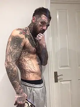 Snapshot of magicmichaell chatting on November 25, 2025, 3:34 pm magicmichaell online show from November 25, 2025, 3:34 pm