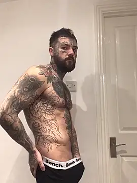 Snapshot of magicmichaell chatting on November 28, 2025, 2:20 pm magicmichaell online show from November 28, 2025, 2:20 pm