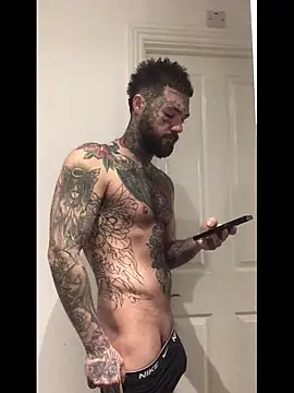 Snapshot of magicmichaell chatting on December 1, 2025, 8:41 am magicmichaell online show from December 1, 2025, 8:41 am