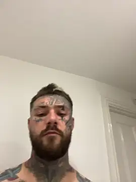 Snapshot of magicmichaell chatting on December 3, 2025, 10:08 pm magicmichaell online show from December 3, 2025, 10:08 pm