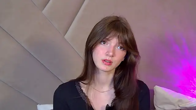 Snapshot of SophiaProve chatting on April 16, 2026, 9:39 pm SophiaProve online show from April 16, 2026, 9:39 pm