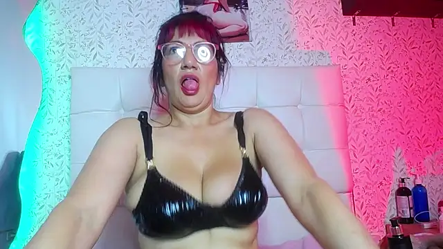 Snapshot of adalya_y chatting on April 29, 2026, 5:30 pm adalya y online show from April 29, 2026, 5:30 pm