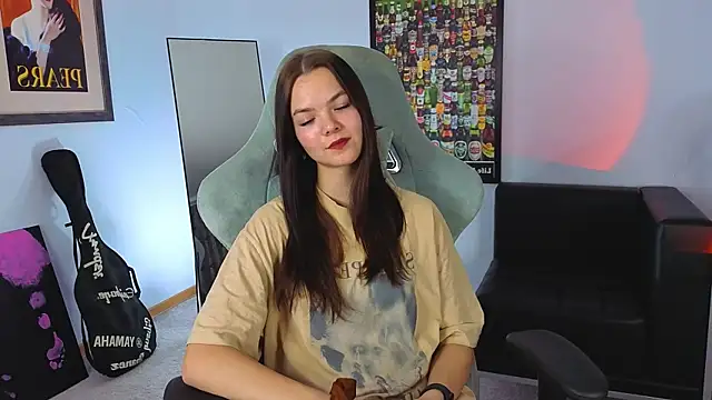 sia moonshine online show from November 11, 2025, 10:59 am