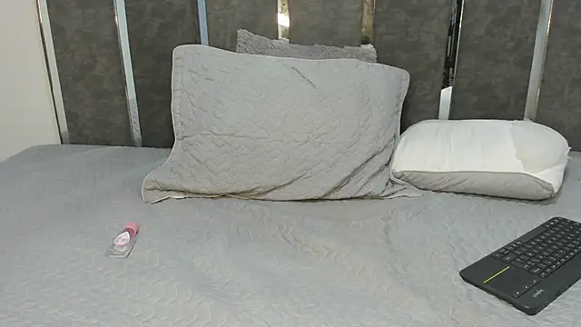 Adam Grey  online show from November 25, 2025, 12:05 pm