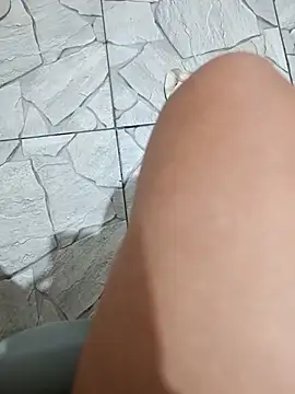 BarbaraDias8 online show from November 13, 2025, 5:56 pm