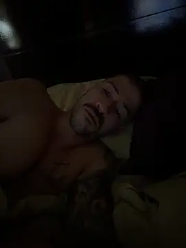 Lucasjandre online show from May 26, 2026, 9:49 am