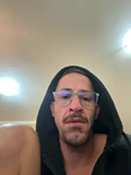 Lucasjandre online show from July 28, 2026, 11:17 am