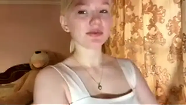 LynellMahe online show from January 11, 2026, 9:47 am