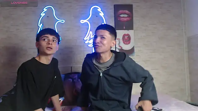 axel milo kairo and noa online show from November 28, 2025, 9:28 pm