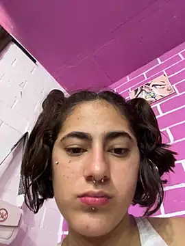 jessi bentz  online show from November 16, 2025, 5:29 pm