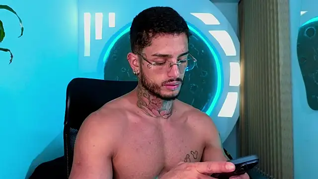 Alanrodgers online show from December 23, 2025, 4:32 am