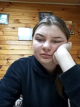 Viktoria kis online show from November 12, 2025, 7:24 pm