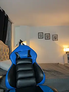 estebanperez 26 online show from February 2, 2026, 11:58 pm